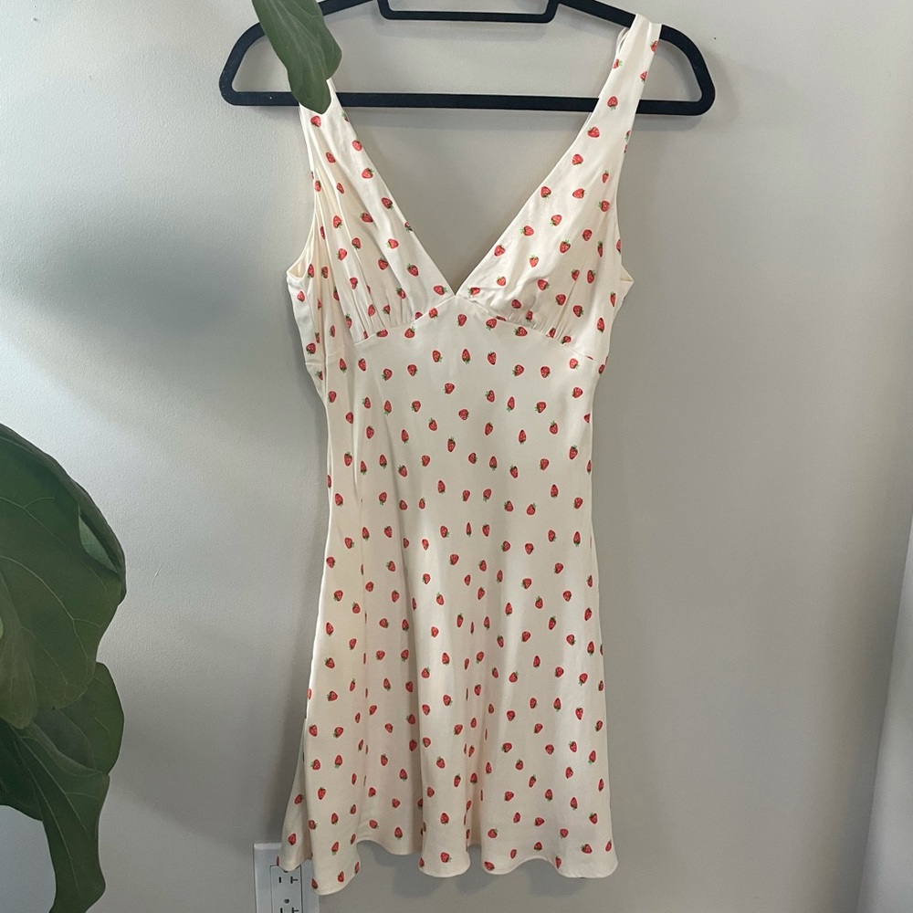 Strawberry Silky Dress 🍓